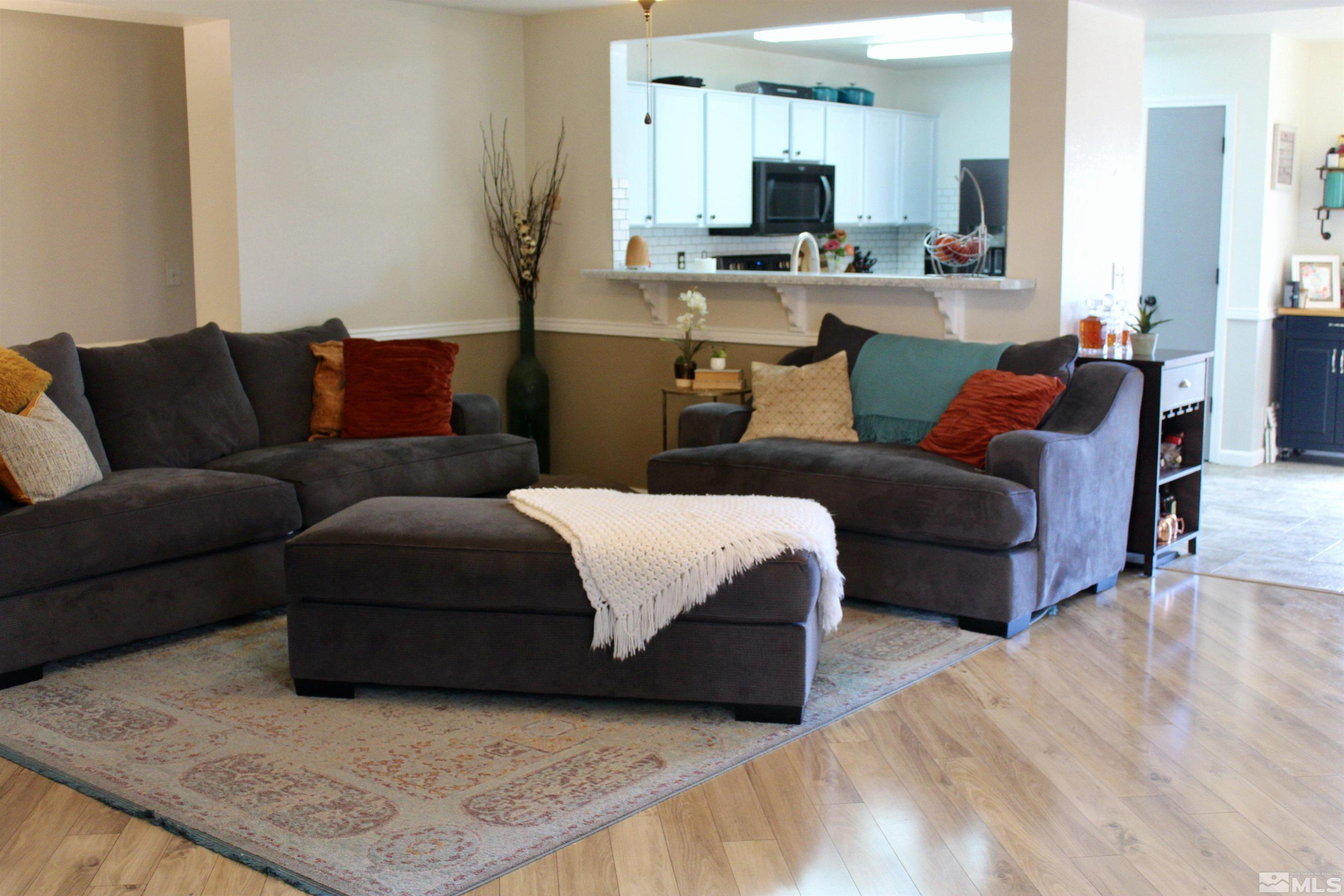 9559 Autumn Leaf Way Reno, NV 89506 - Photo 3 of 21 Photo 3