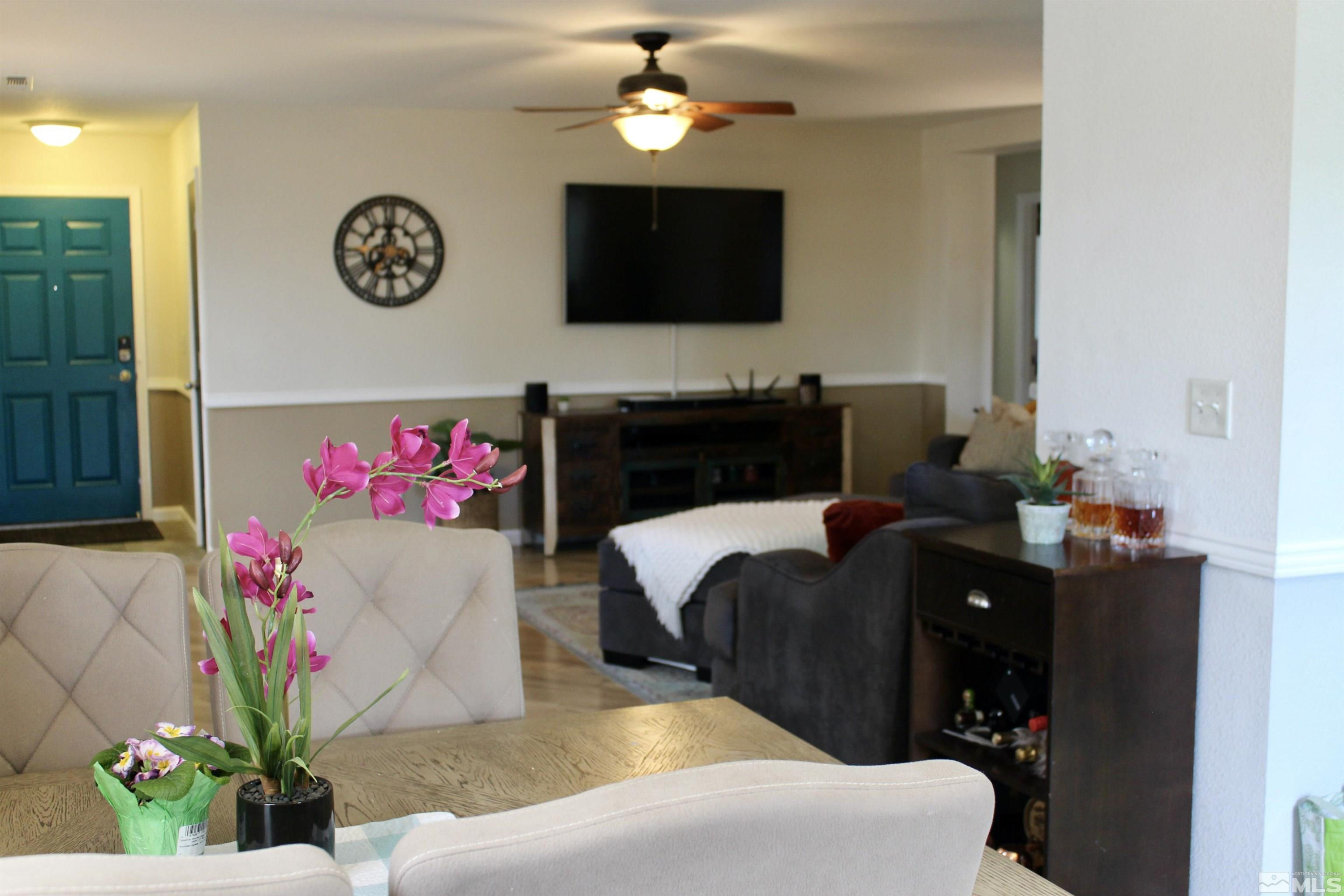 9559 Autumn Leaf Way Reno, NV 89506 - Photo 5 of 21 Photo 5