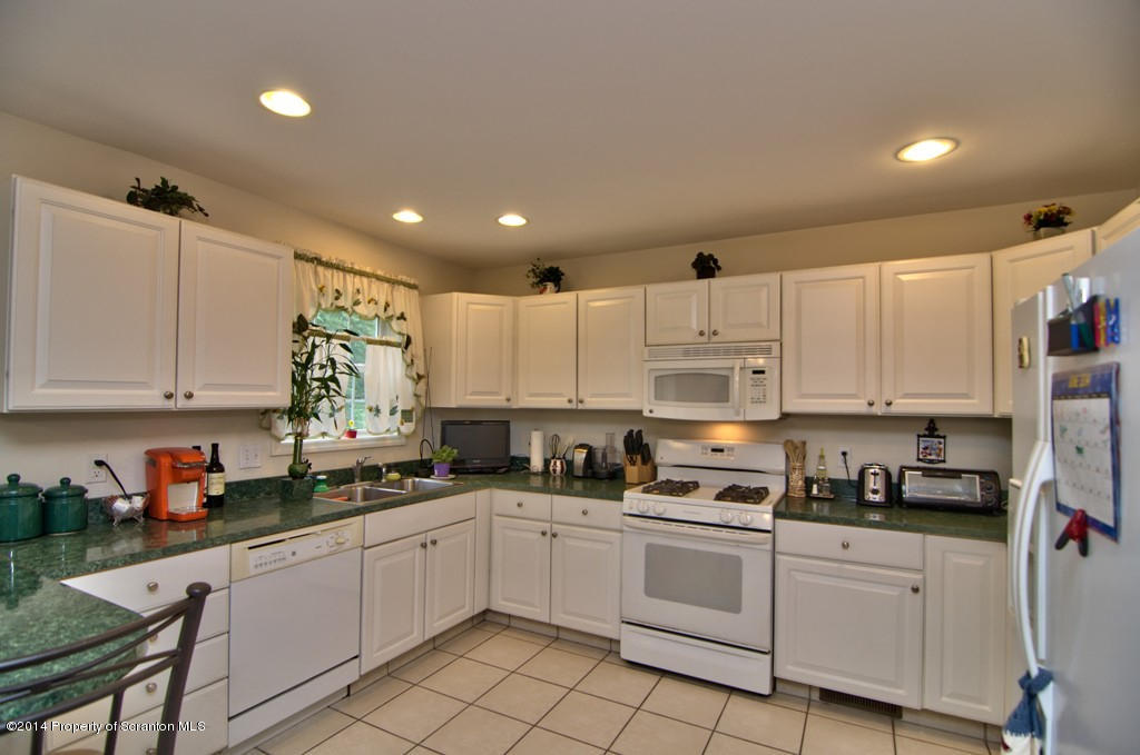 36 Waterford Road Clarks Summit, PA 18411 - Photo 6 of 35 Gallery Image 6