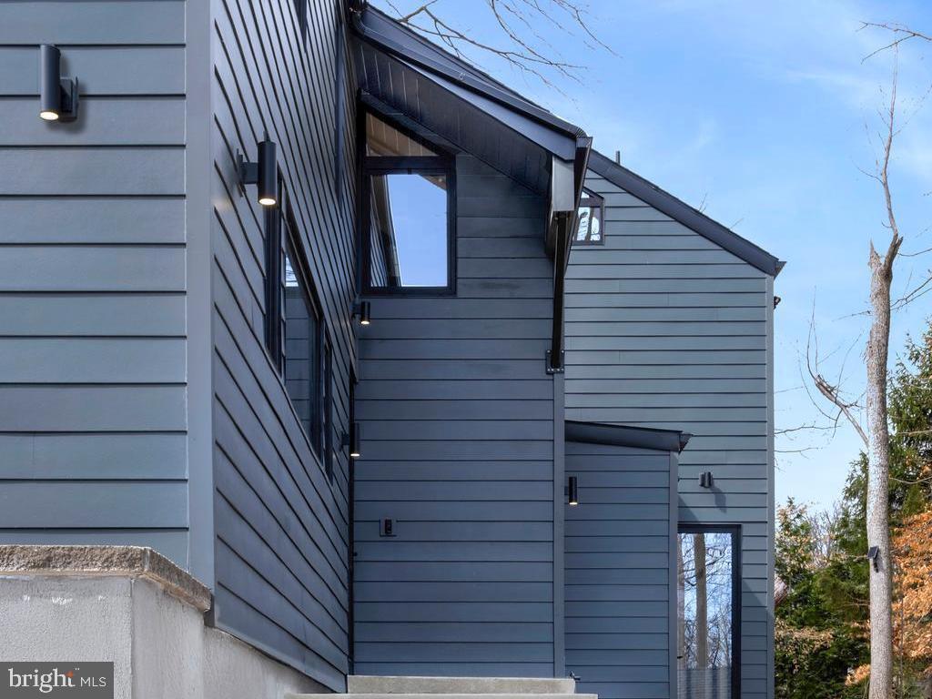 3146 Mill Road Doylestown, PA 18902 - Photo 6 of 33 a view of entryway
