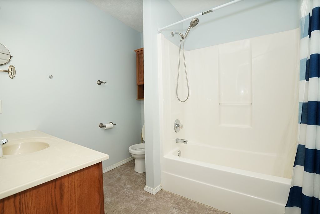 1124 Rader Run Bloomington, IL 61704 - Photo 23 of 48 Gallery Image 23