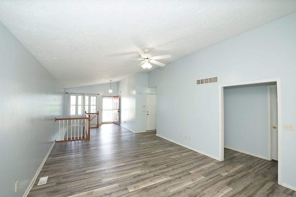 1124 Rader Run Bloomington, IL 61704 - Photo 7 of 48 Gallery Image 7