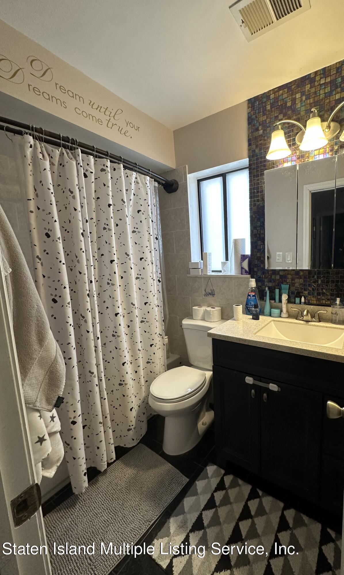 51 Stack Drive, Unit A Staten Island, NY 10312 - Photo 6 of 12 23386180-CF2D-4E96-B0C1-6EA92EF3F9C8