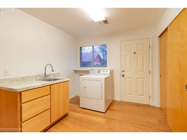 $599,900 | 144 Briarcliff Drive, Eugene, OR 97404