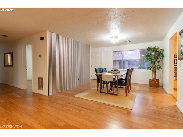 $599,900 | 144 Briarcliff Drive, Eugene, OR 97404