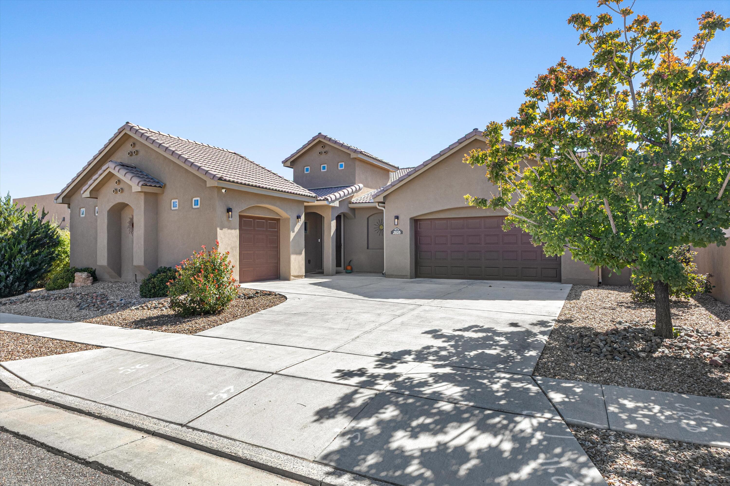 2805 Redondo Santa Fe Rio Rancho, NM 87144 - Photo 2 of 39 Gallery Image 2