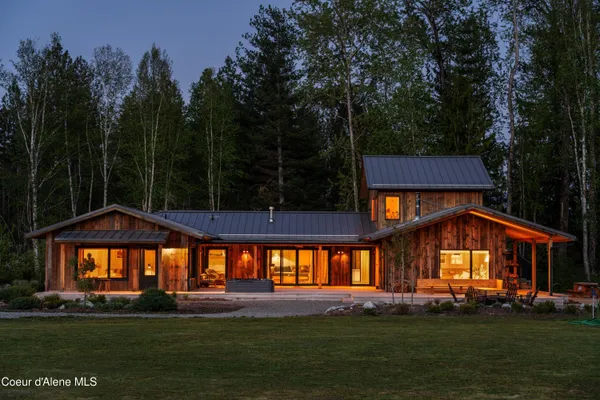 $2,395,000 | 202 Siskin Lane, Sandpoint, ID 83864