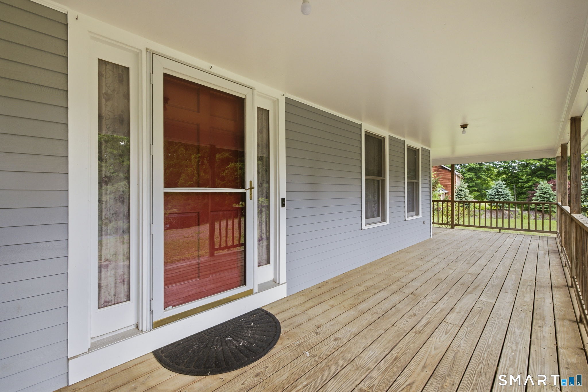 131 Hanover Road Newtown, CT 06470 - Photo 3 of 34