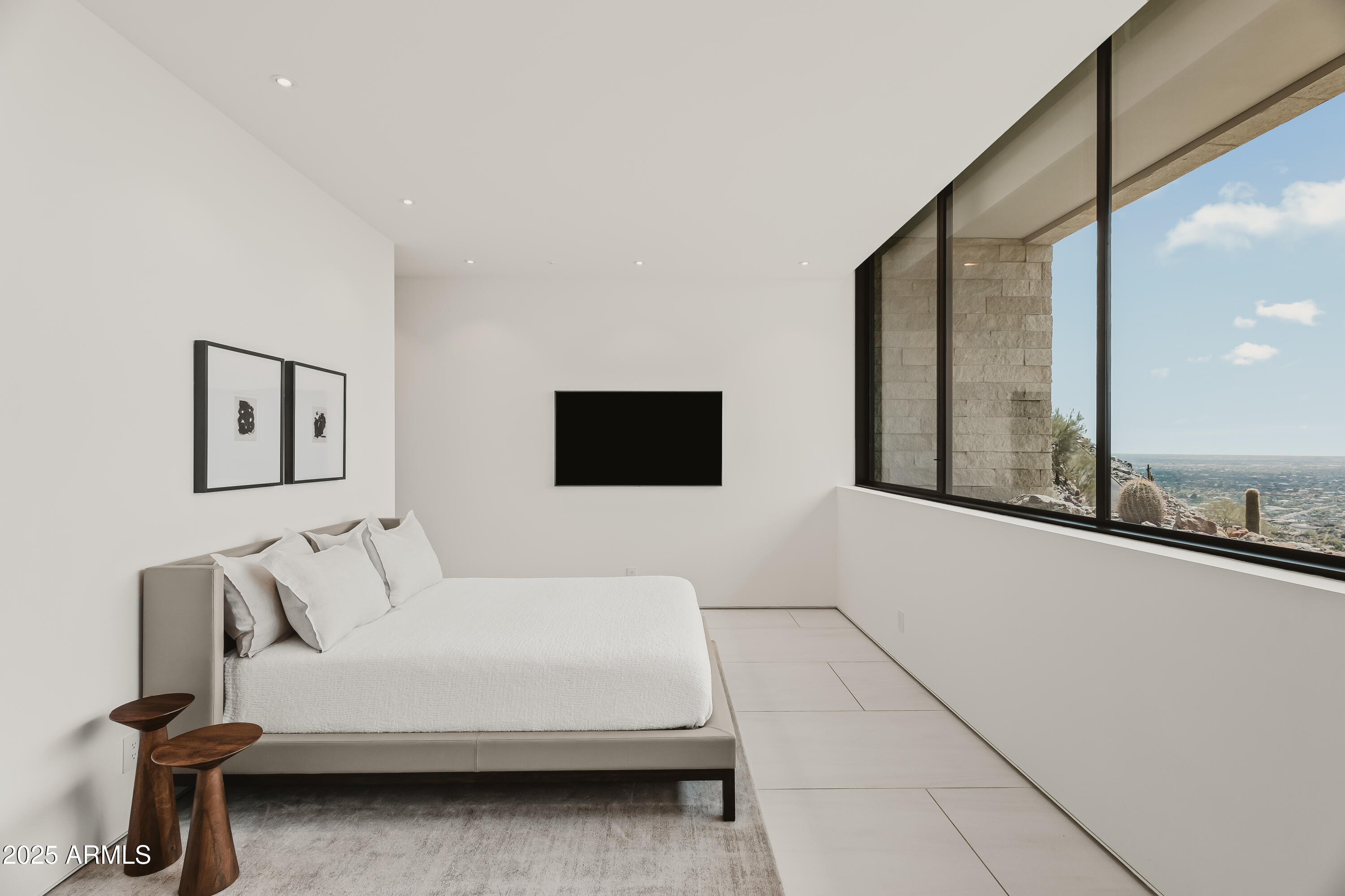 4301 East Upper Ridge Way Paradise Valley, AZ 85253 - Photo 26 of 53 a living room with furniture