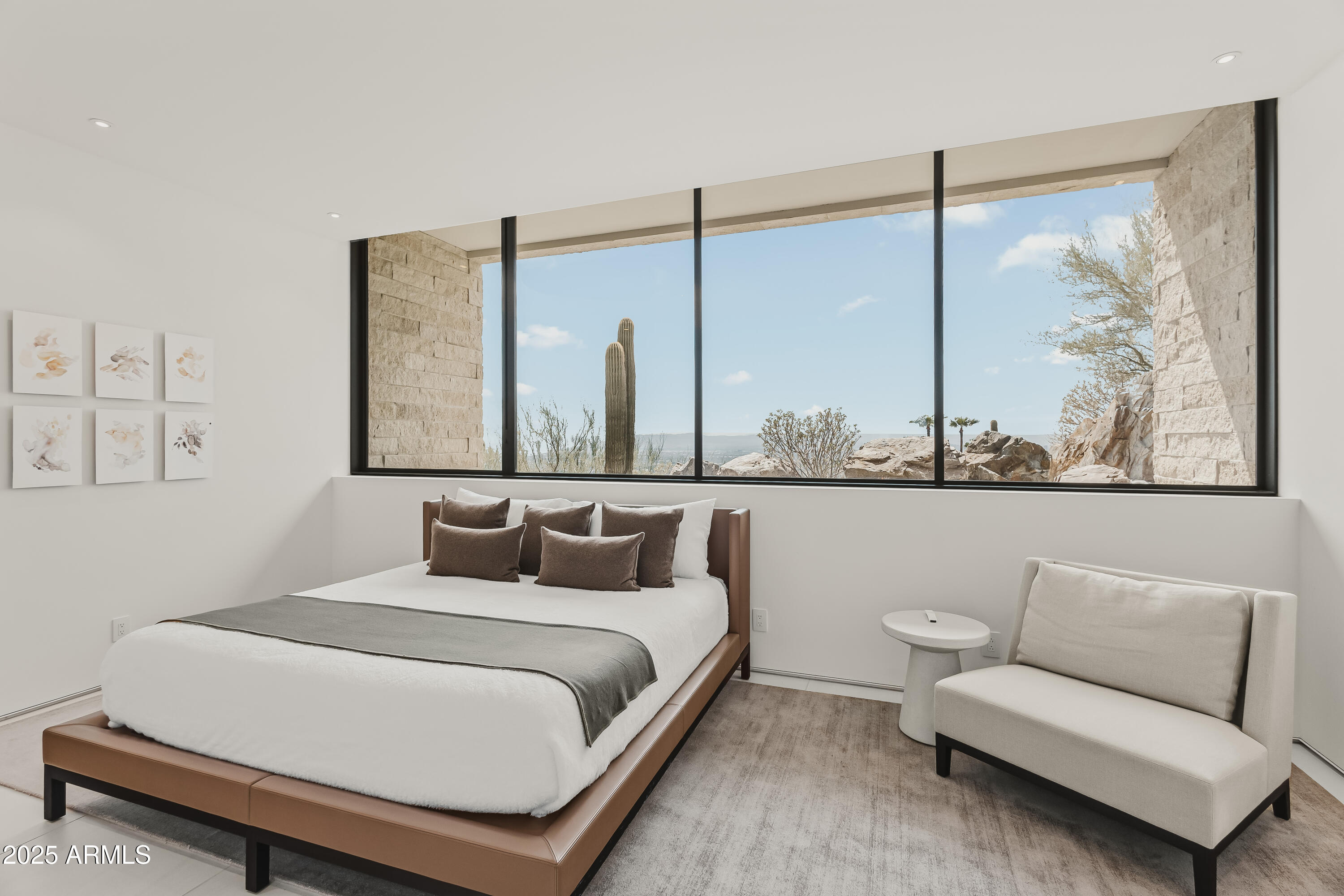 4301 East Upper Ridge Way Paradise Valley, AZ 85253 - Photo 28 of 53 a bedroom with a bed and window