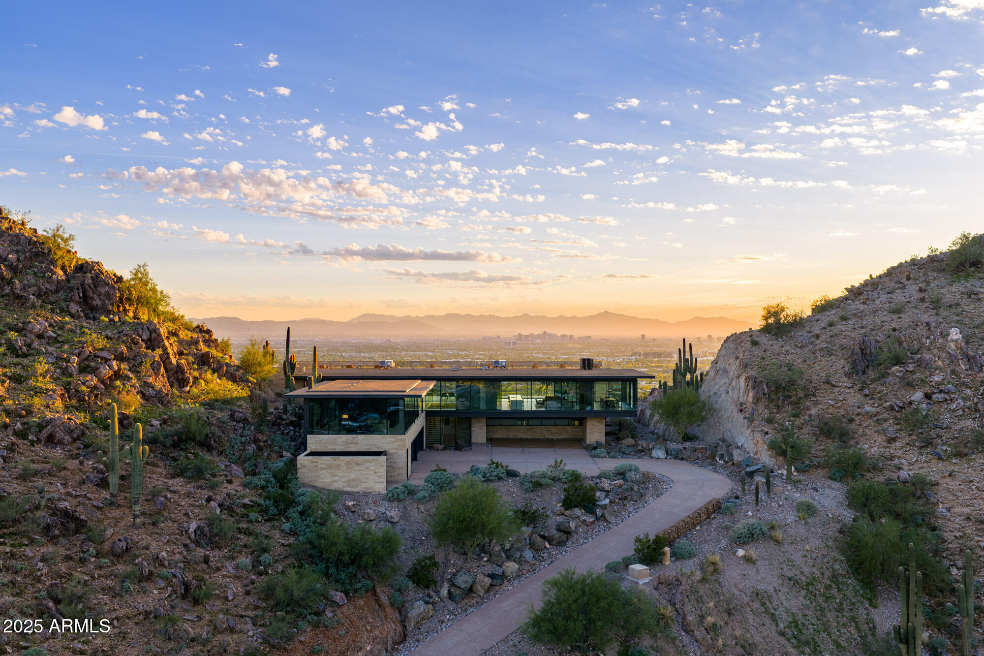 4301 East Upper Ridge Way Paradise Valley, AZ 85253 - Photo 45 of 53 a view of a garden with sitting area