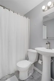$620,000 | 4 Halsey Avenue, Middletown, RI 02842