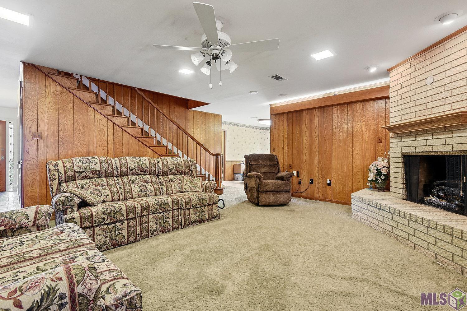 1111 Colonial Drive Baton Rouge, LA 70806 - Photo 6 of 12 Oversized Family Room with Brick Fireplace