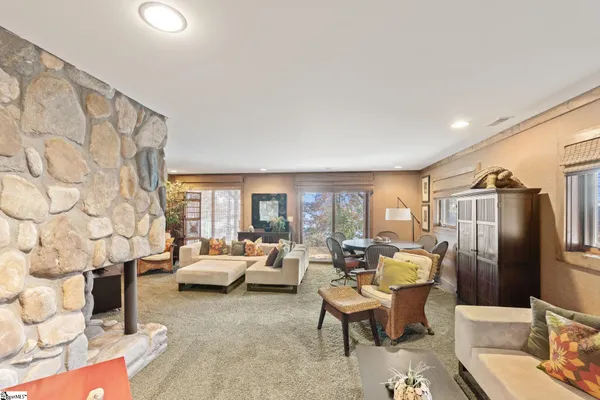 $995,231 | 231 Perry Circle, Townville, SC 29689