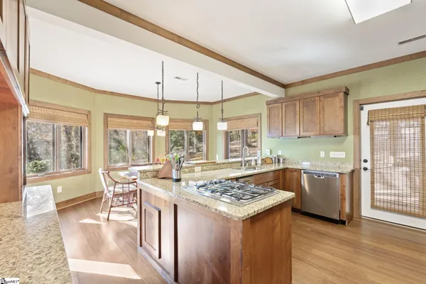 $995,231 | 231 Perry Circle, Townville, SC 29689