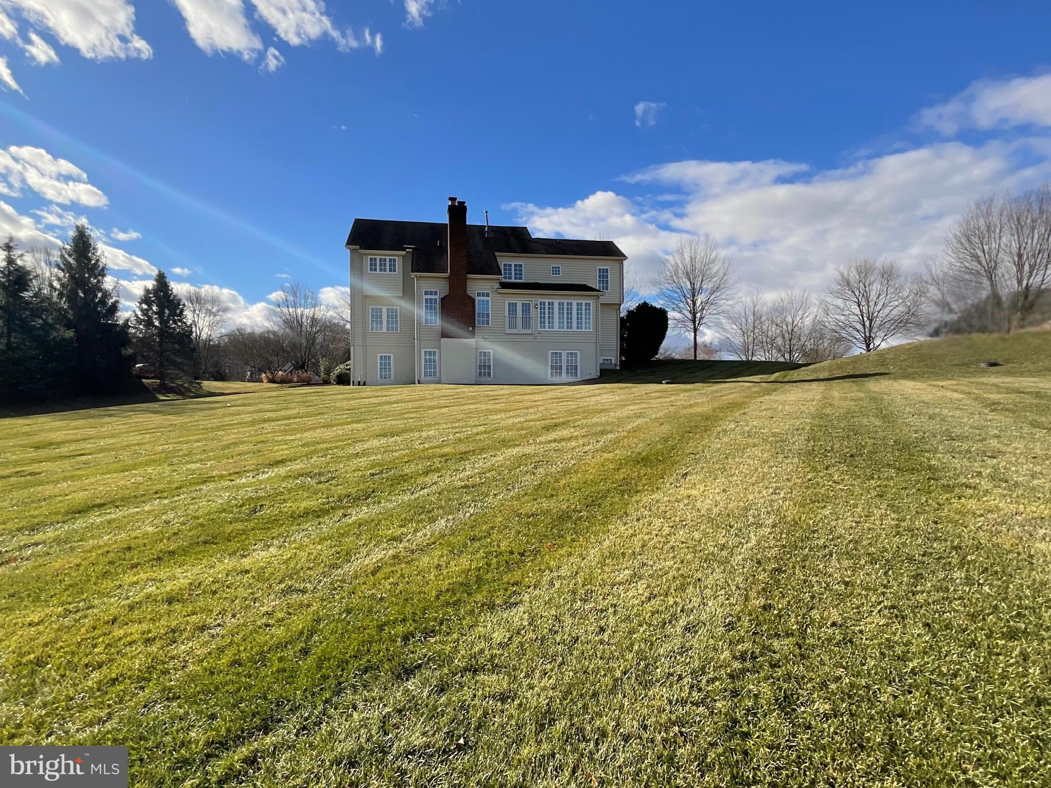 40452 Hickory Ridge Place Aldie, VA 20105 - Photo 4 of 5 Exterior (Back)