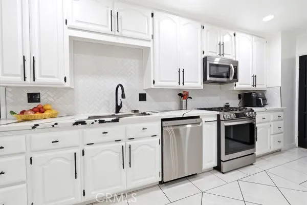 $685,000 | 4866 Sunnyside Drive, Riverside, CA 92506