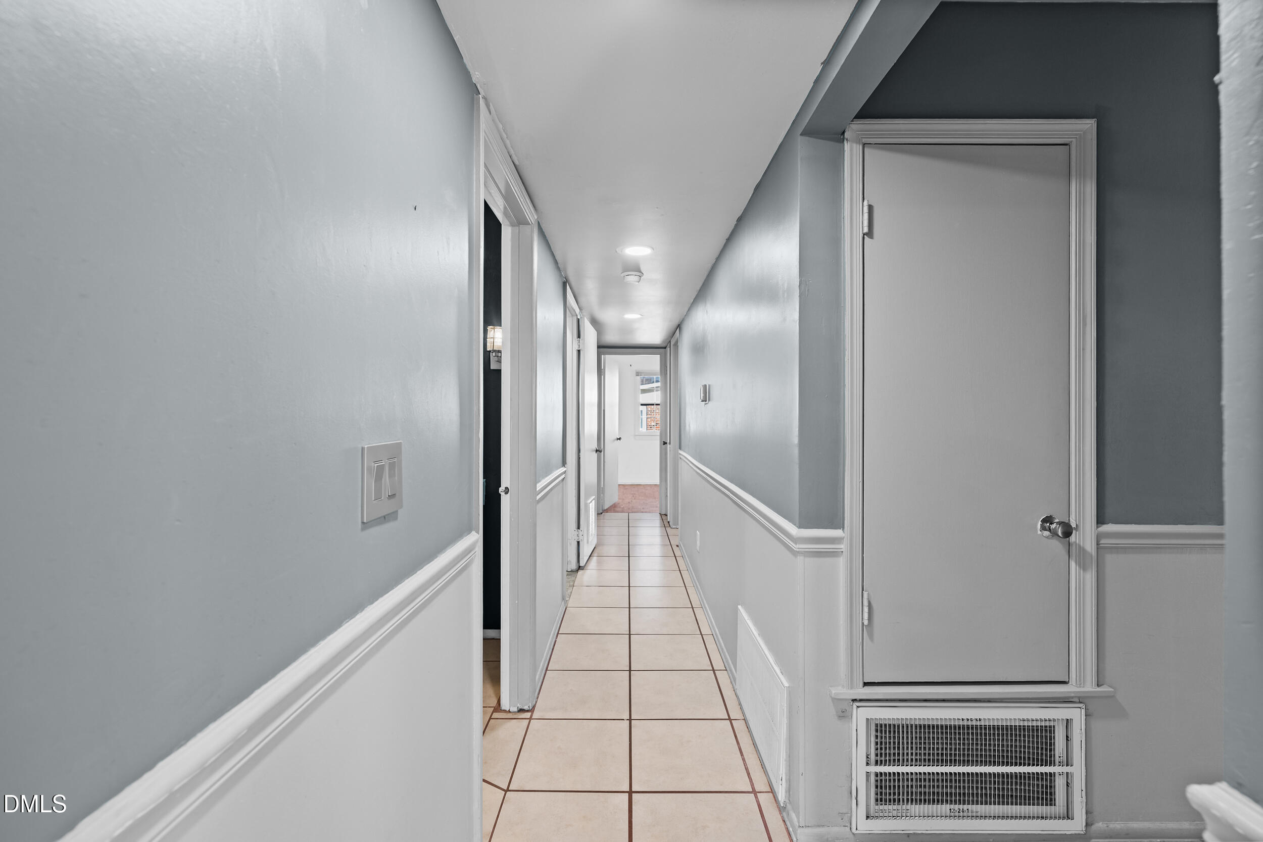 2340 Buckingham Road Burlington, NC 27217 - Photo 11 of 21 11 -2340 buckingham rd, interior