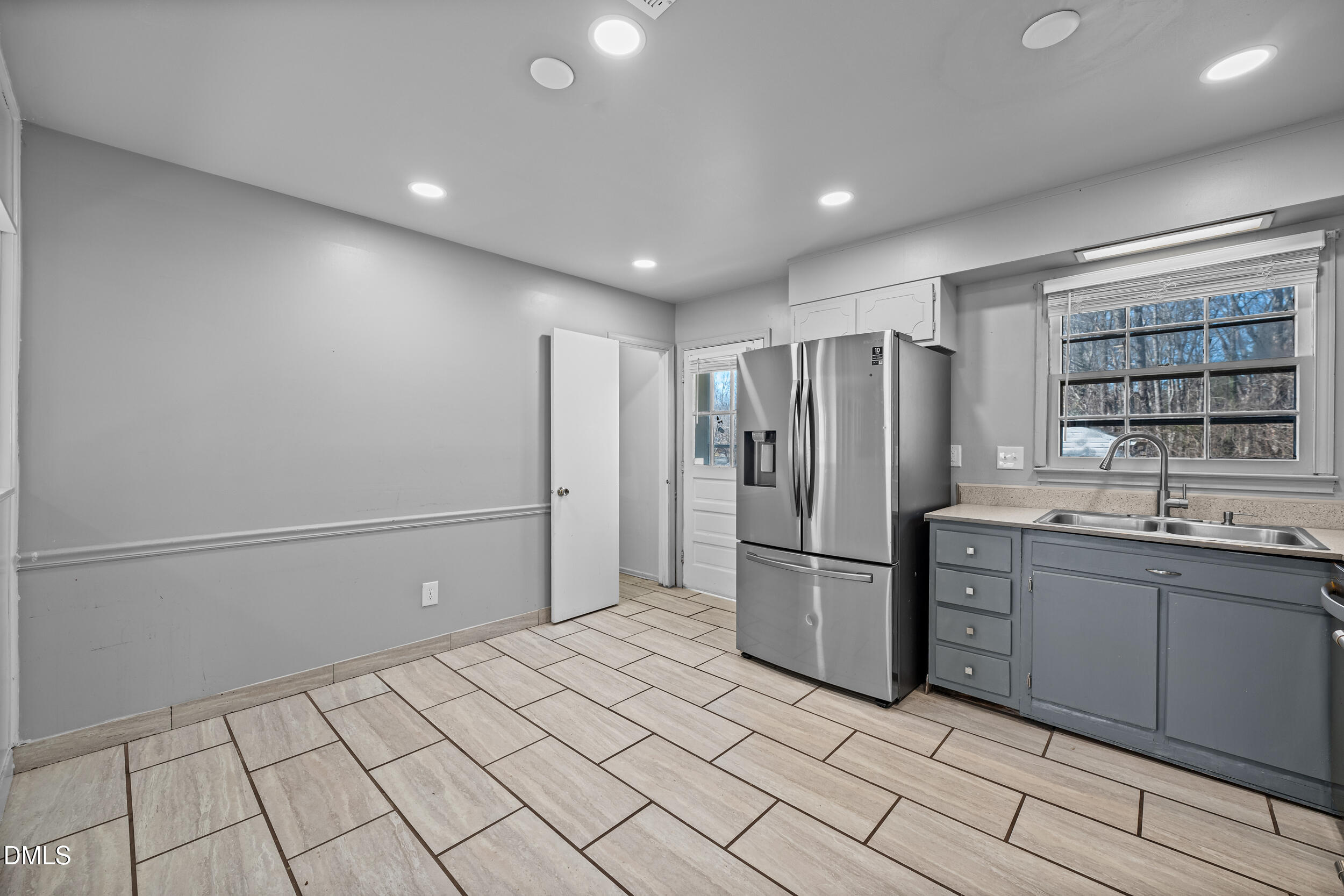 2340 Buckingham Road Burlington, NC 27217 - Photo 7 of 21 7 -2340 buckingham rd, interior, kitchen