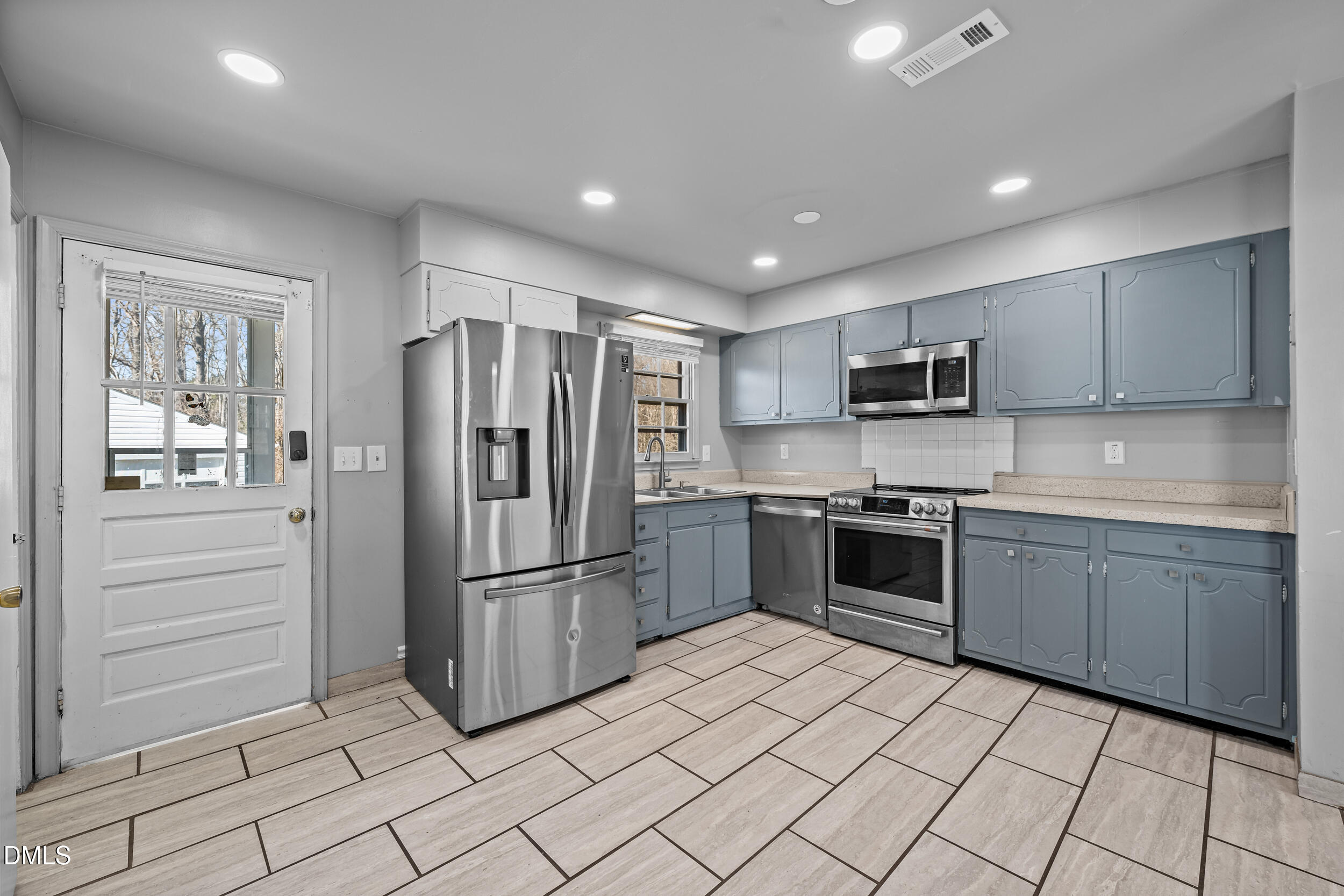 2340 Buckingham Road Burlington, NC 27217 - Photo 8 of 21 8 -2340 buckingham rd, interior, kitchen