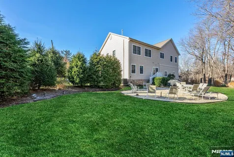 $997,500 | 500 Blue Hill Terrace, Franklin Lakes, NJ 07417