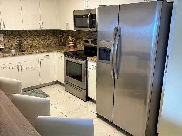 $3,500 | 3530 Mystic Pointe Drive, Unit 2607, Aventura, FL 33180