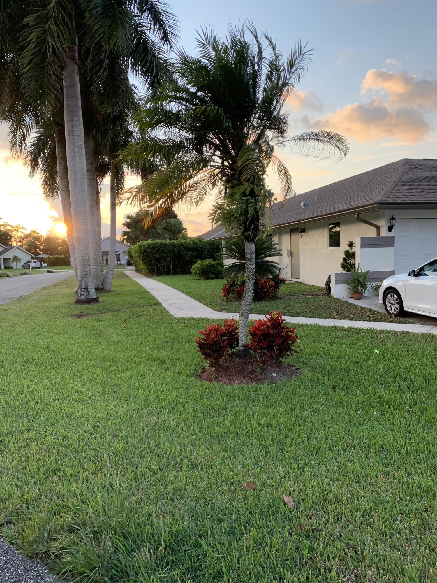 22679 Pickerel Circle Boca Raton, FL 33428 - Photo 2 of 23 side pic