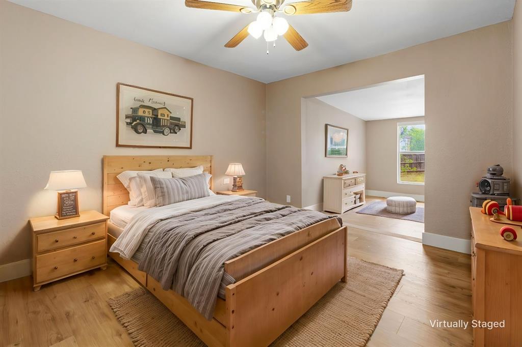 617 Neas Road Abilene, TX 79601 - Photo 22 of 39 Bedroom with sitting area