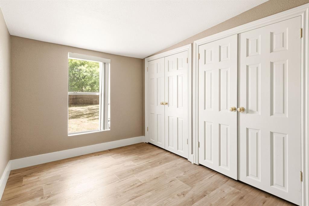 617 Neas Road Abilene, TX 79601 - Photo 23 of 39 Extra sitting, office, or nursery area in the bedroom
