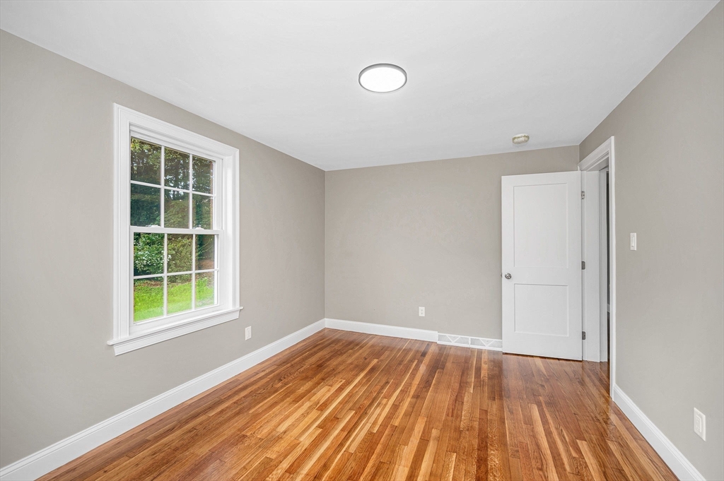 8 Galloway Road Chelmsford, MA 01824 - Photo 14 of 24