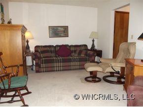 37 George Circle Maggie Valley, NC 28751 - Photo 8 of 15 a living room with furniture
