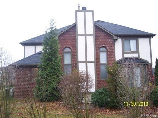 844 Norcross Drive Rochester, MI 48307 - Photo 2 of 10 rear