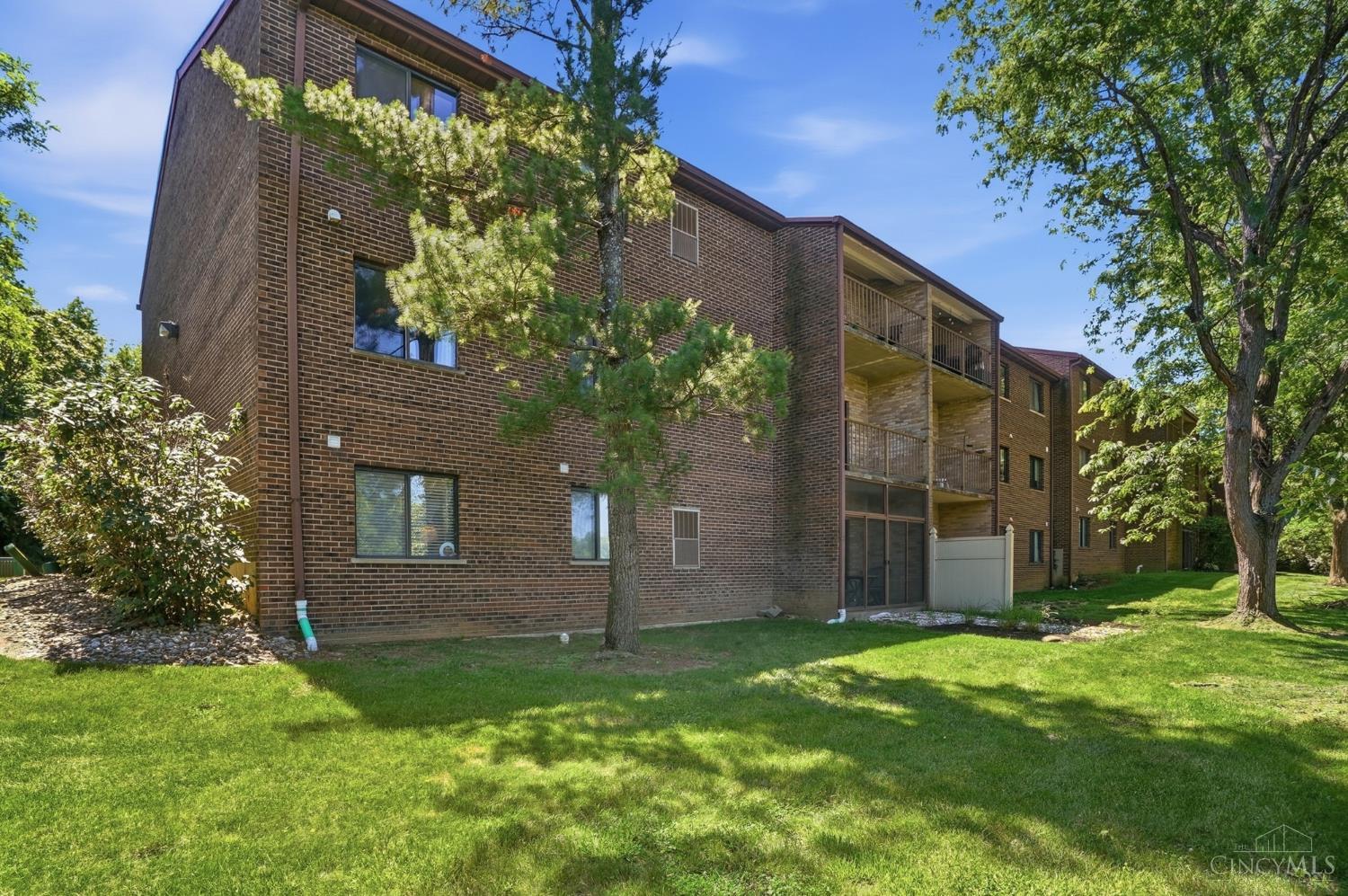 4274 Paul Road, Unit 27 Cincinnati, OH 45238 - Photo 32 of 39