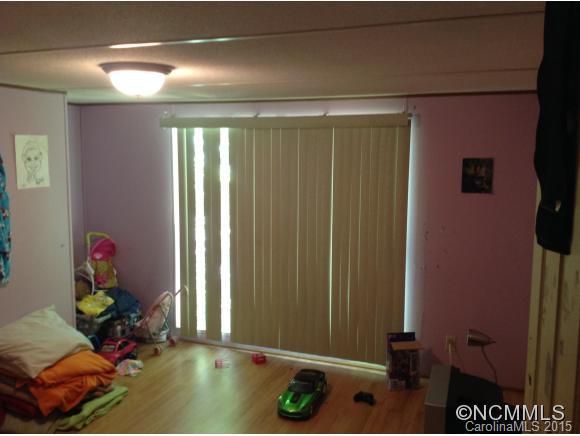 201 Jordan Road Swannanoa, NC 28778 - Photo 6 of 8 Gallery Image 6