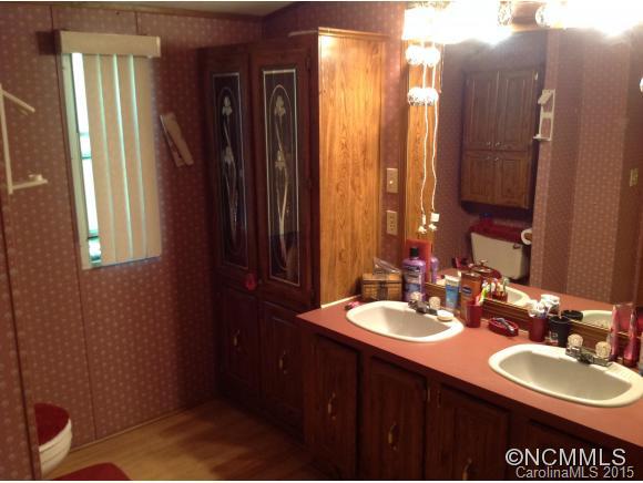 201 Jordan Road Swannanoa, NC 28778 - Photo 7 of 8 Gallery Image 7