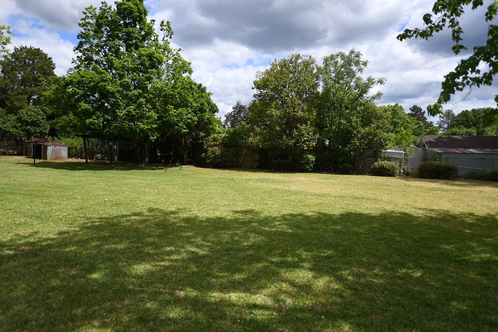 121 Oxford Road Greenwood, SC 29649 - Photo 23 of 26 Gallery Image 23