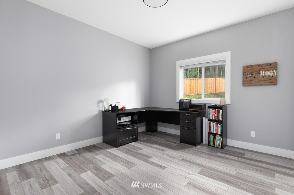 1629 Silver Lake Road Oak Harbor, WA 98277 - Photo 29 of 40 Gallery Image 29