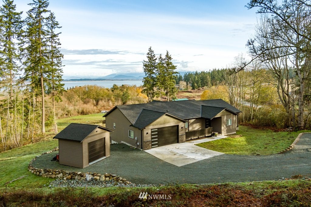 1629 Silver Lake Road Oak Harbor, WA 98277 - Photo 33 of 40 Gallery Image 33