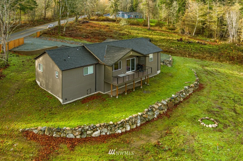 1629 Silver Lake Road Oak Harbor, WA 98277 - Photo 37 of 40 Gallery Image 37