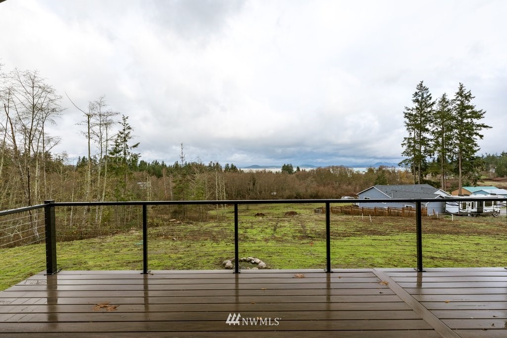 1629 Silver Lake Road Oak Harbor, WA 98277 - Photo 38 of 40 Gallery Image 38