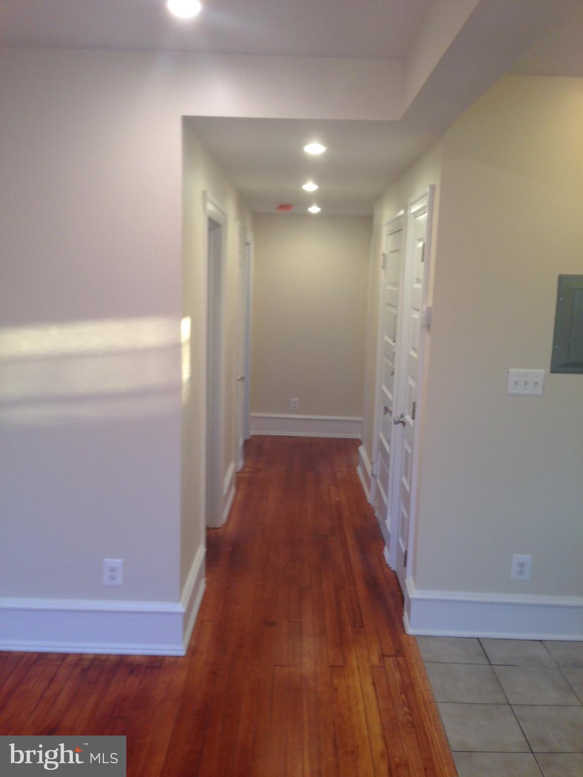 100 Grandview Road Ardmore, PA 19003 - Photo 13 of 22 Second Floor Hallway