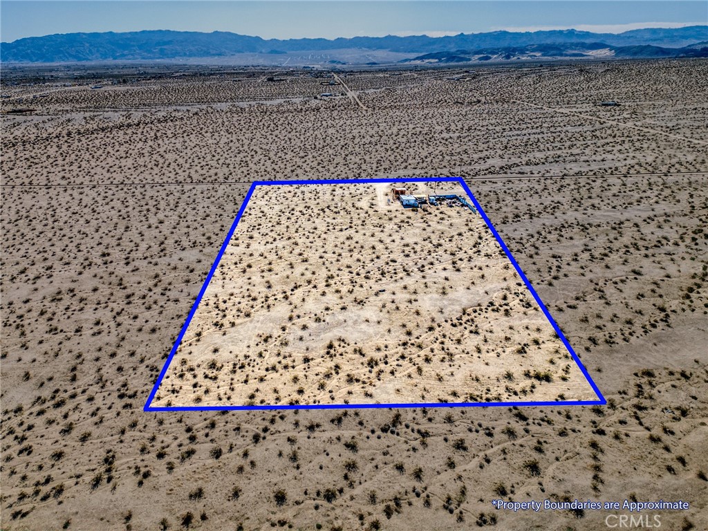 800 Brant Cross Road Twentynine Palms, CA 92277 - Photo 26 of 52 view of wooden floor