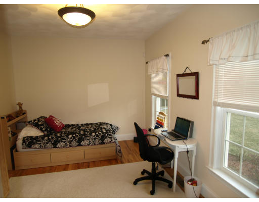 184 Hudson Road Bolton, MA 01740 - Photo 15 of 22