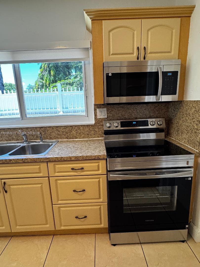 110 Southwest 30th Road Miami, FL 33129 - Photo 23 of 32 Gallery Image 23
