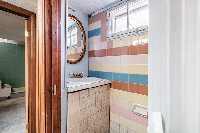 $439,900 | 76 Pitt Street, South Portland, ME 04106