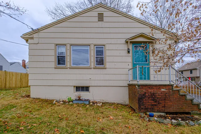 $439,900 | 76 Pitt Street, South Portland, ME 04106