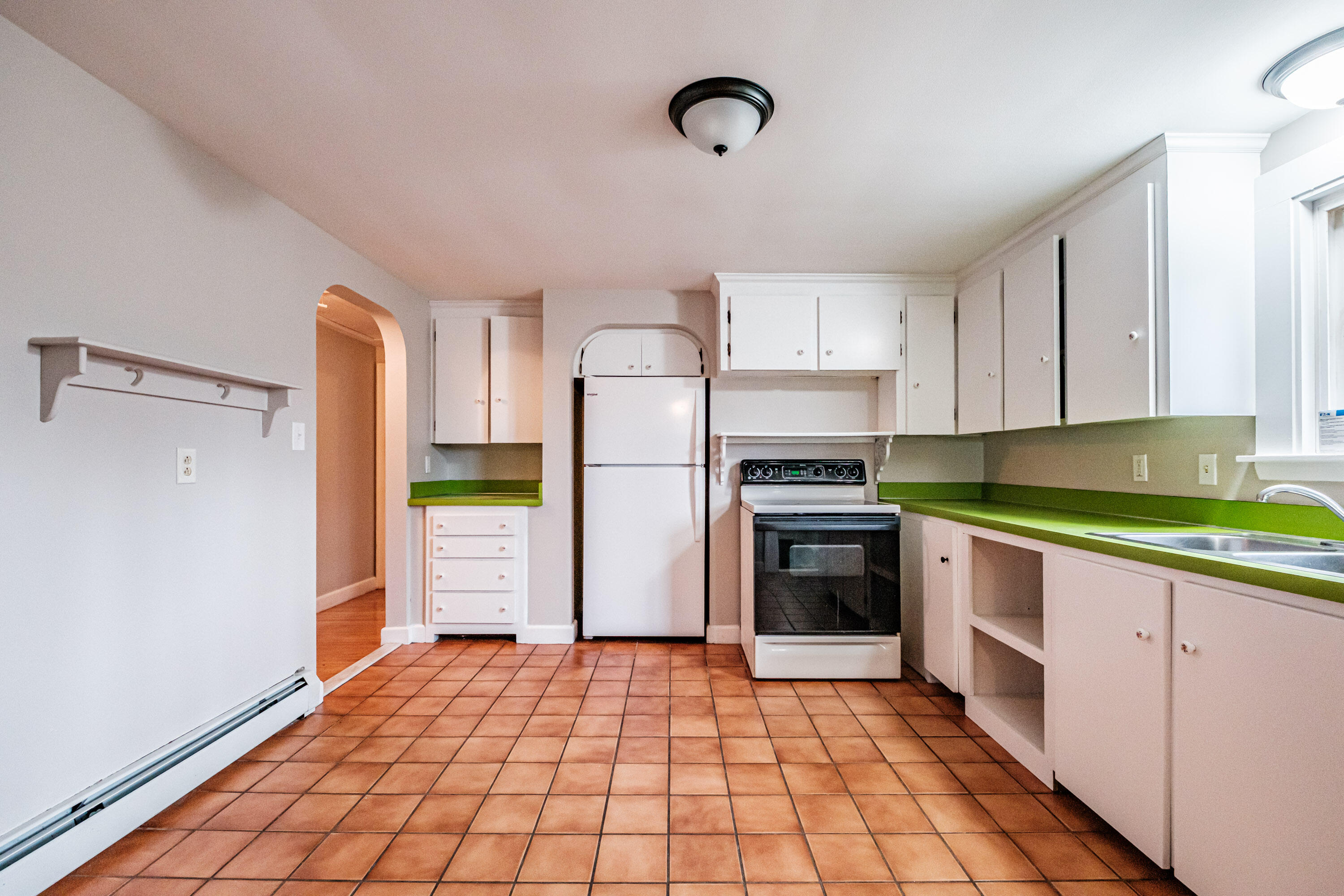 76 Pitt Street South Portland, ME 04106 - Photo 8 of 70 20251124gp-61014