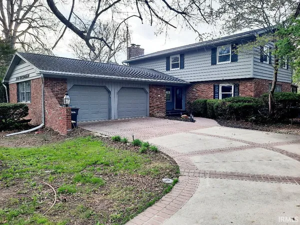 $369,900 | 2508 West Twickingham Drive, Muncie, IN 47304
