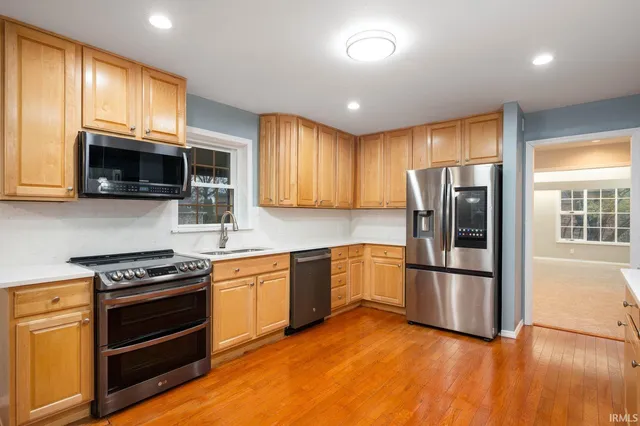 $374,900 | 2508 West Twickingham Drive, Muncie, IN 47304