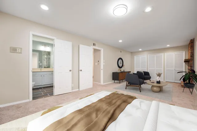 $374,900 | 2508 West Twickingham Drive, Muncie, IN 47304